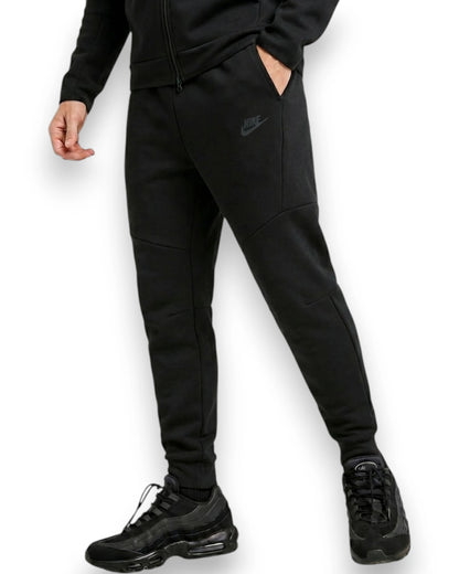 Nike Tech Fleece Jogger in Black front view
